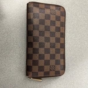 Authentic Louis Vuitton Damier Ebene Wallet